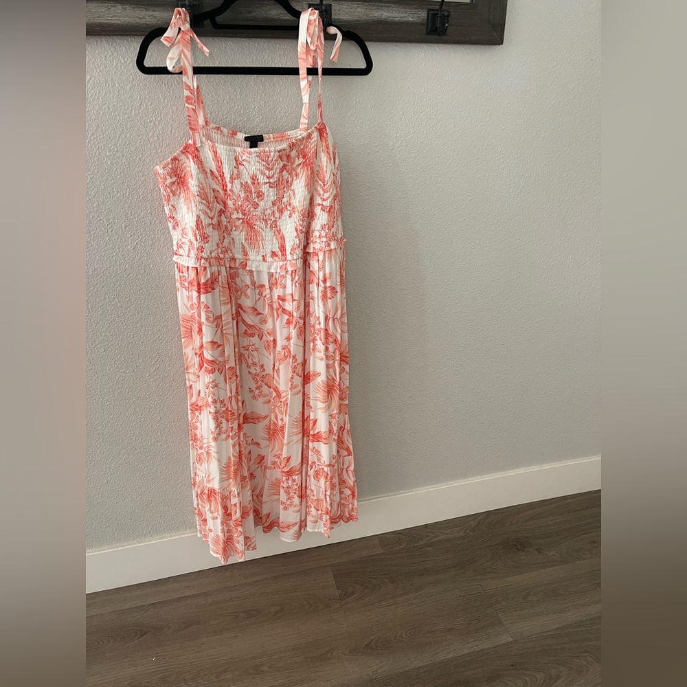 Torrid Peach and White Smocked Top